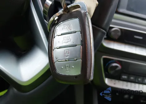 2019 Hyundai Sonata Sel z USA, uszkodzony, nr VIN 5NPE34AF2KH777003